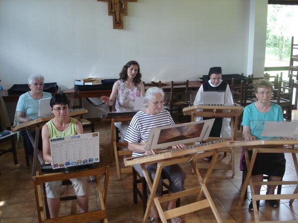 {Abbaye notre Dame de Bonne Espérance} {Fromage de La ETrappe, retraites spirituelles}